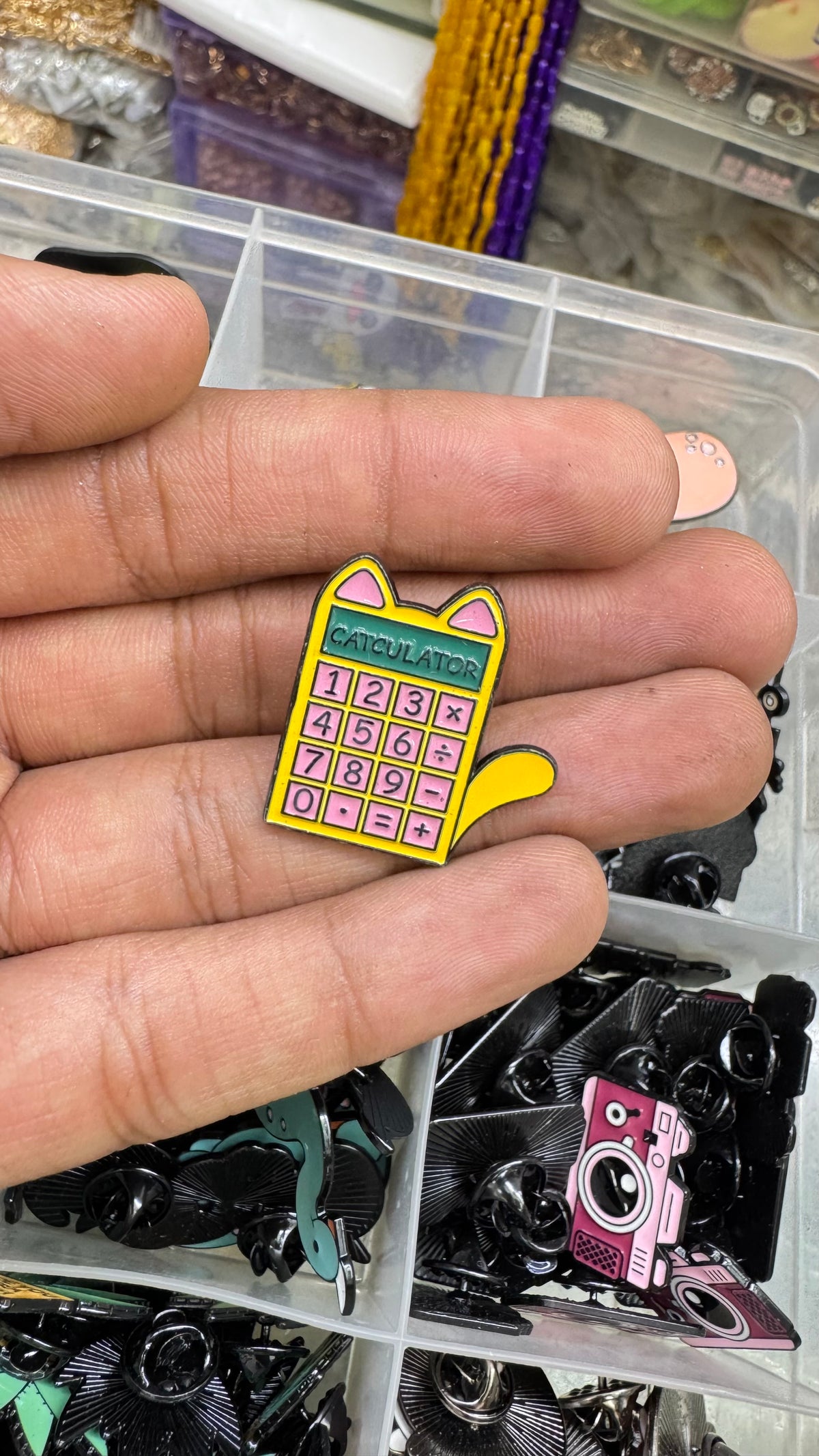 Calculator Enamel Lapel Pin imatation jewellery