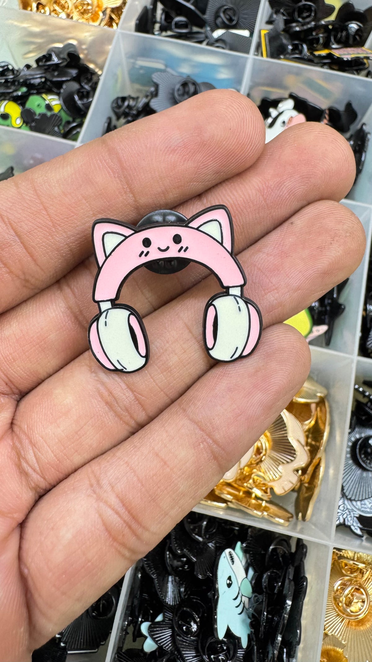 Cute Cat headset Enamel Lapel Pin imatation jewellery