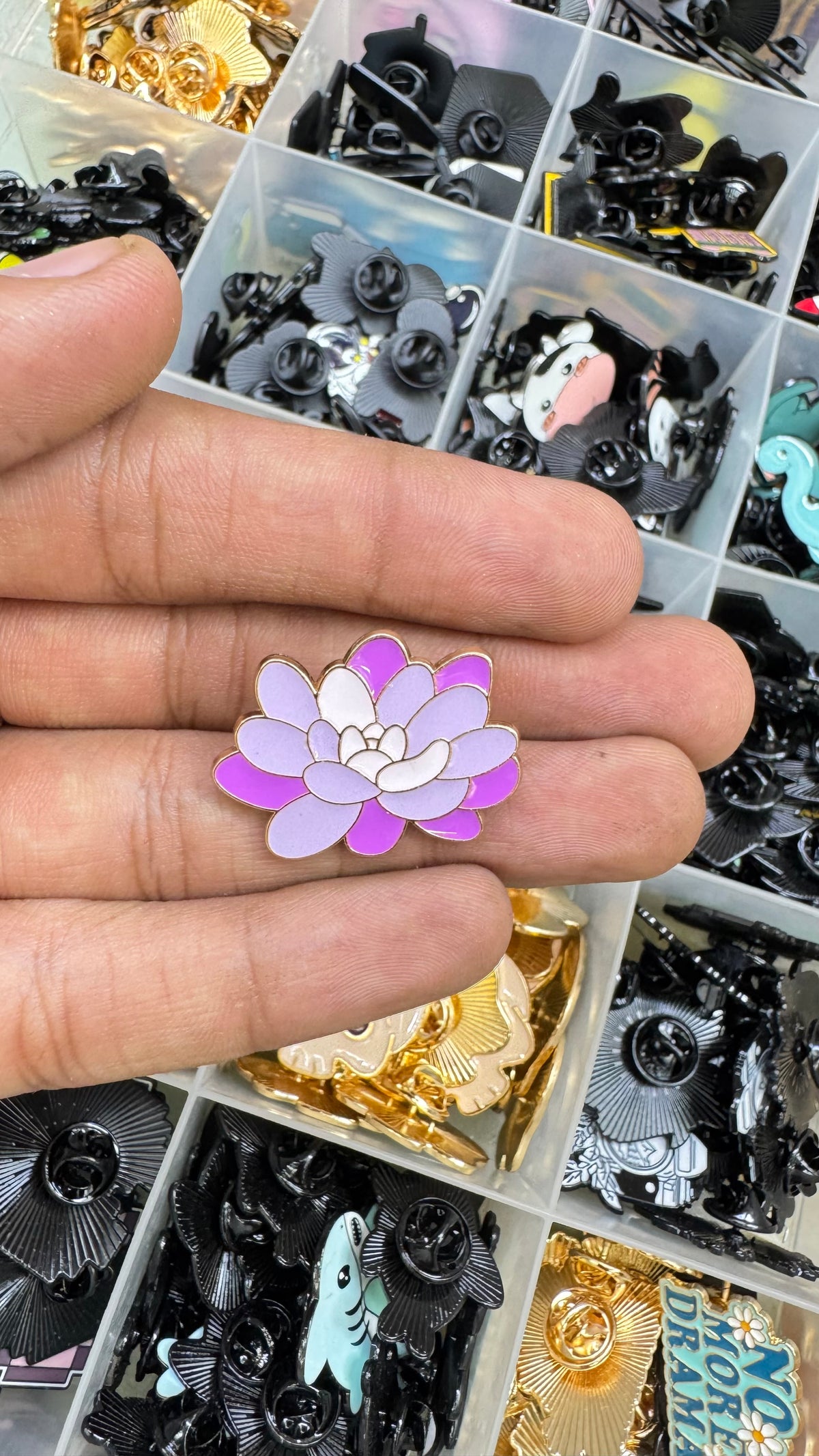 Flower πΌ Enamel Lapel Pin imatation jewellery