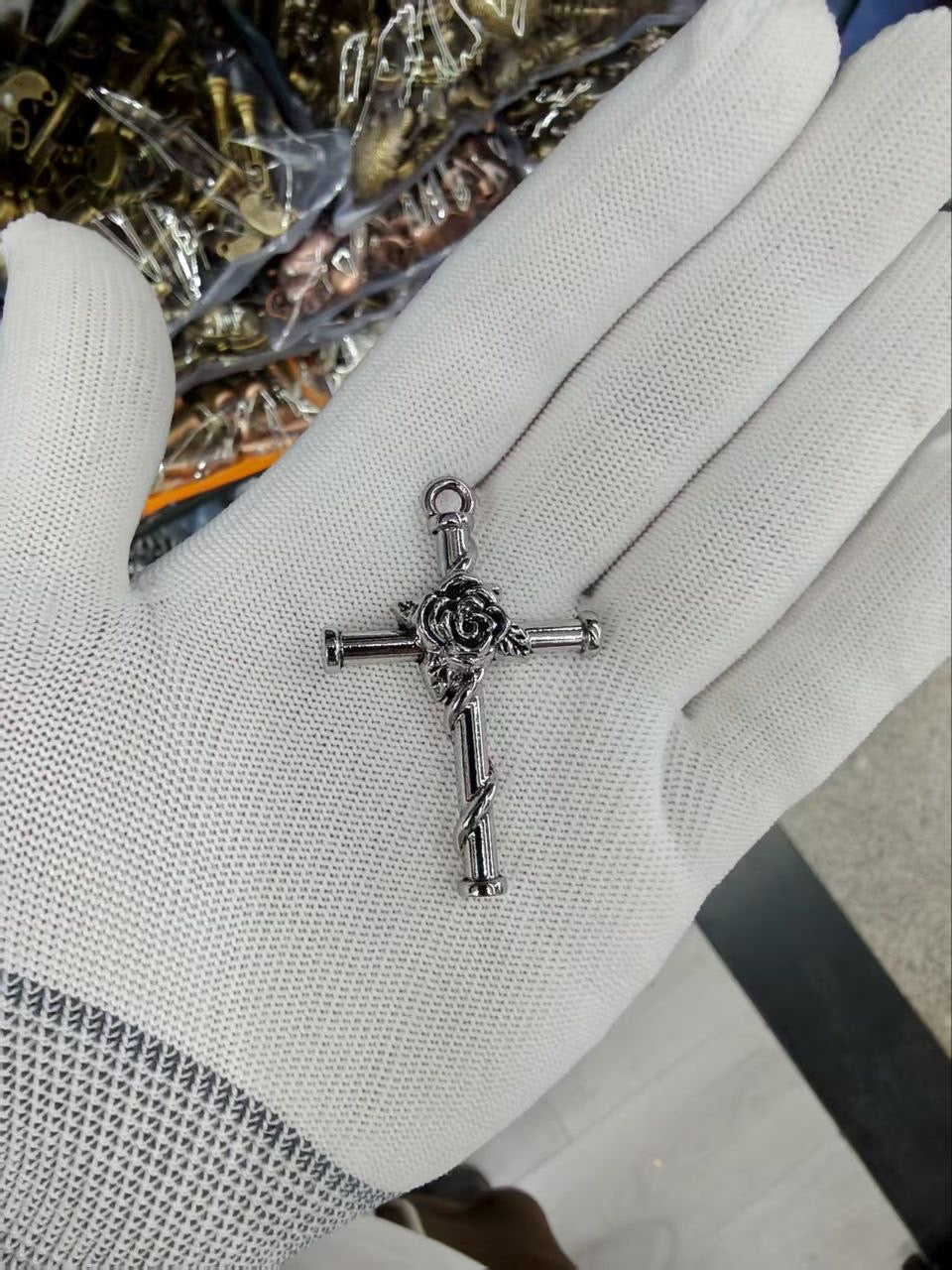 Premium Cross Shape Metal Pendant for Jewellery & Keychains |