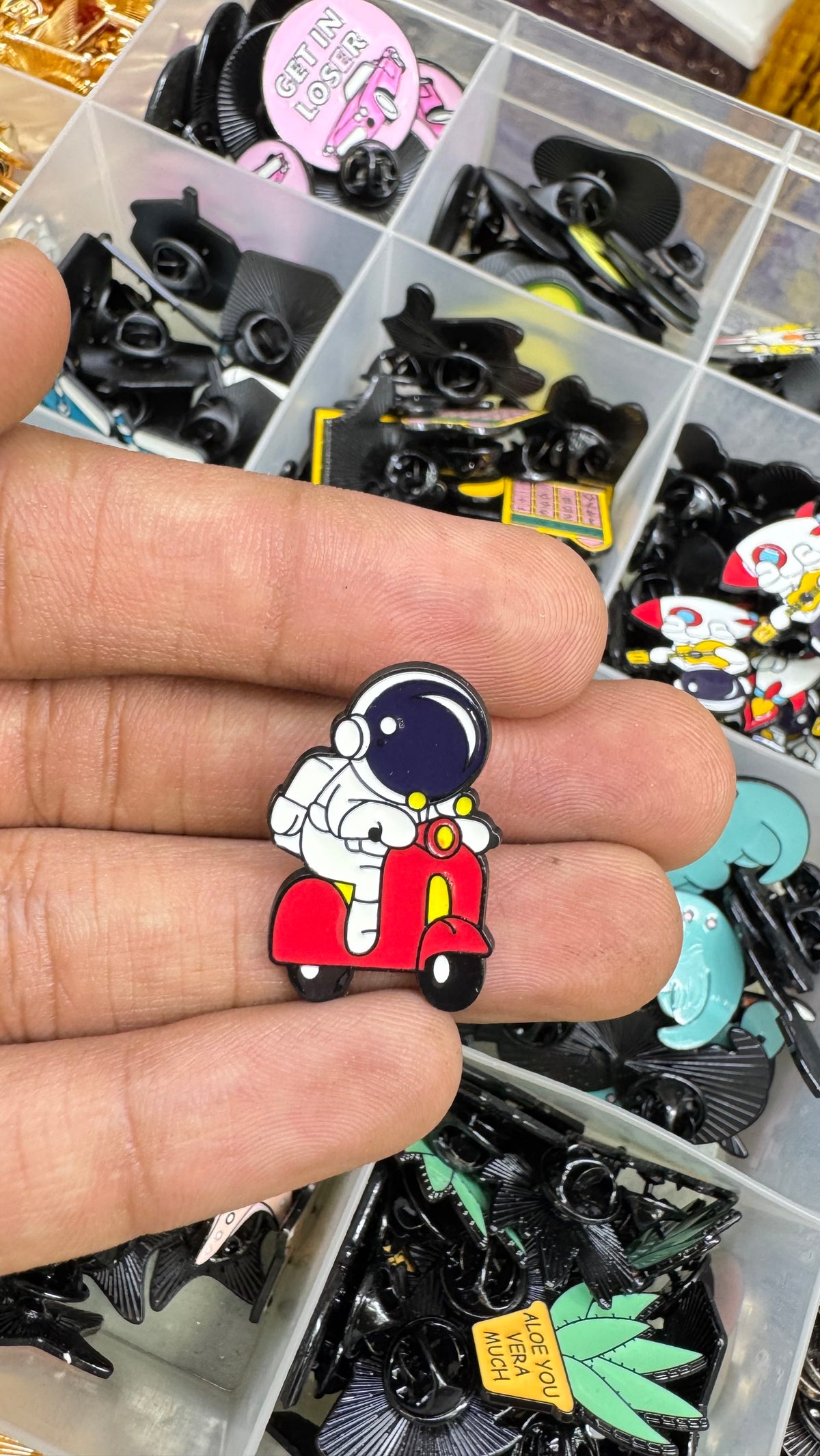 Space love Enamel Lapel Pin imatation jewellery